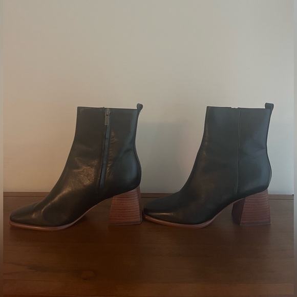Marc Fisher Floria Black Leather Ankle Boots - Picture 3 of 8